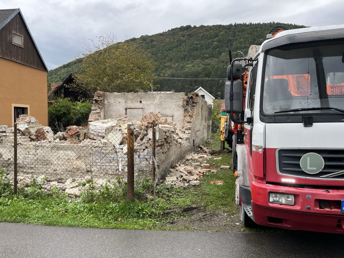 Demolácia muriva a odvoz sutiny